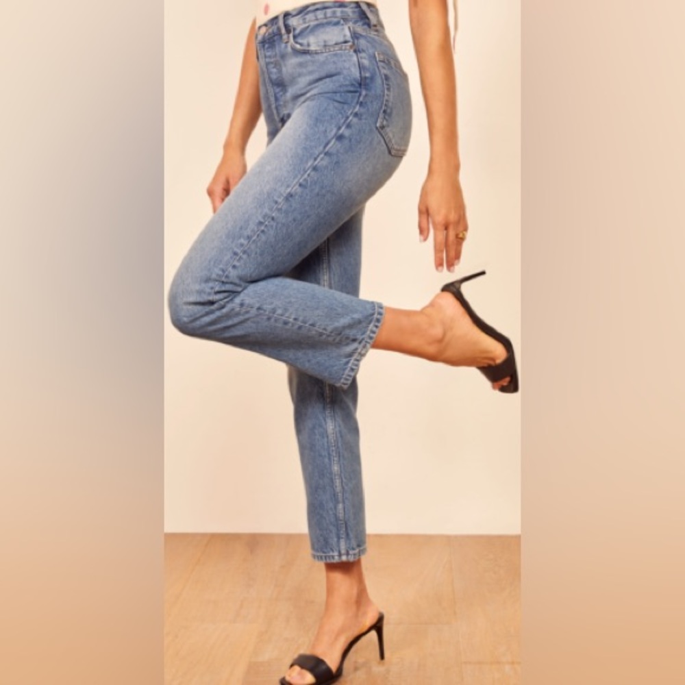 Reformation Cynthia Crop High Rise Relaxed Jeans size 27 in Shasta